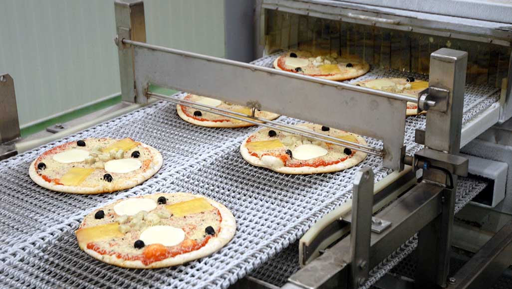 Mutélios ce qu'on mange est-il empoisonné, pizza en cours de cuisson
